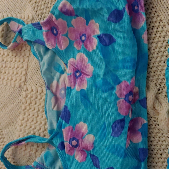Bathing suit - Picture 2 of 4